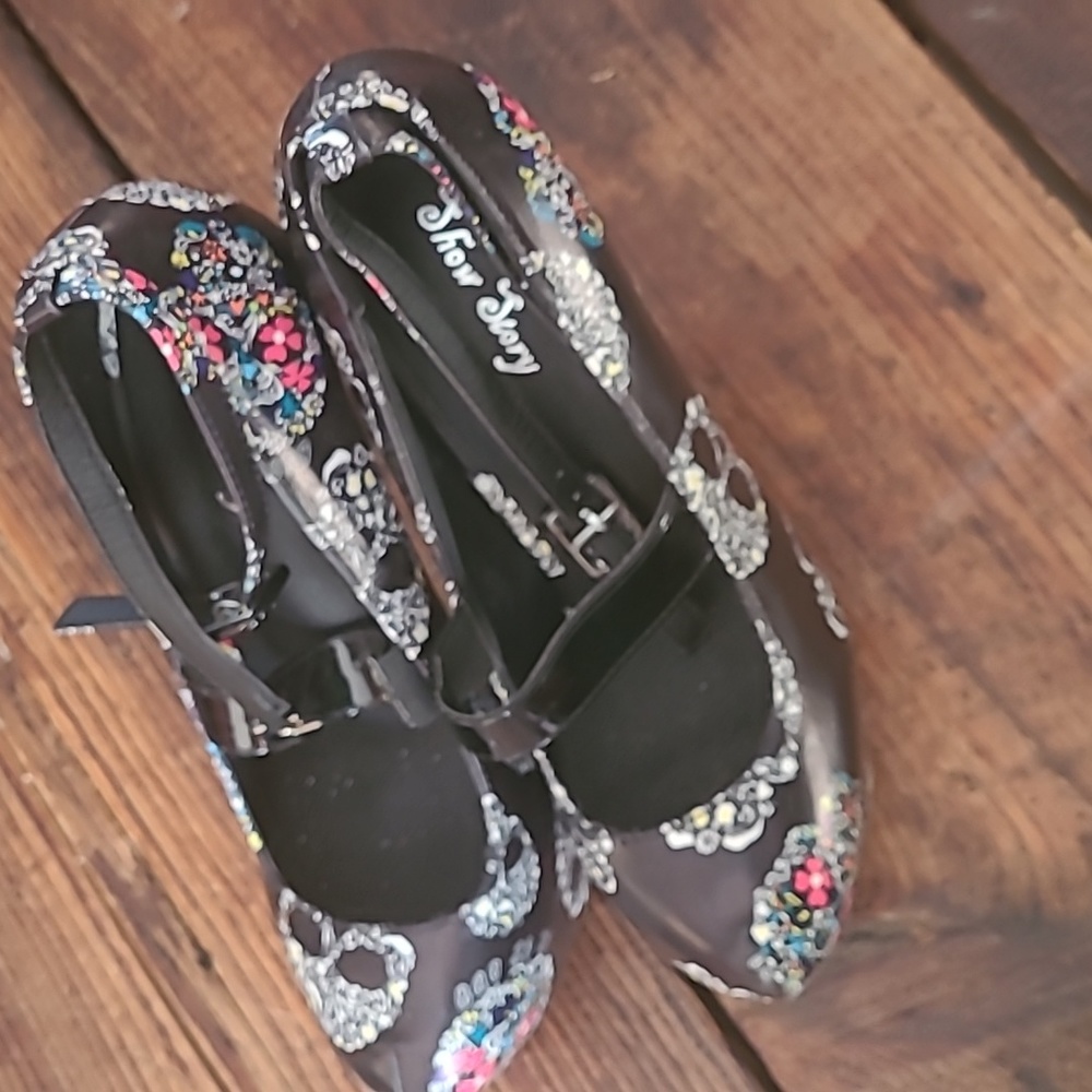 Show story heels
